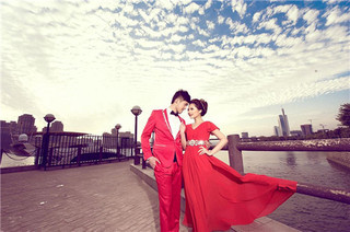 上海外灘拍婚紗照好看嗎 外灘拍婚紗照價(jià)格多少合算