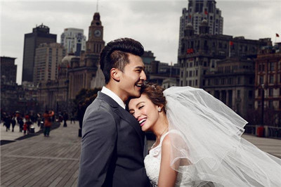 上海外灘拍婚紗照好看嗎 外灘拍婚紗照價(jià)格多少合算