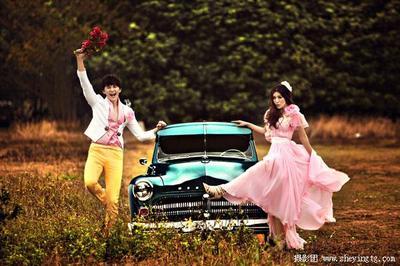 僅需3998元即可團購原價17988元的【上海覺色婚紗攝影】超值婚紗套餐,內(nèi)外景組合模式拍攝180張以上+豪華服飾14套+造型各7套 ,妝面7套+免費提供所有化妝品,飾品,道具+相關(guān)取件產(chǎn)品(詳見頁面內(nèi)頁)。在線支付398元預訂拍攝檔期,憑攝影券到店付余款3600元即可拍攝請預約拍攝,拍攝即送價值2900元的豪華大禮。